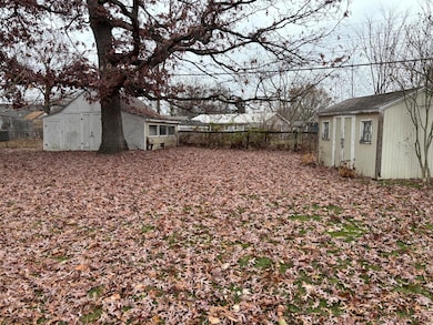 709 Governor Rd, Valparaiso, IN 46385 - photo 3