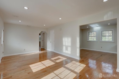 398 Spotswood Gravel Hill Rd, Monroe Township, NJ 08831 - photo 7