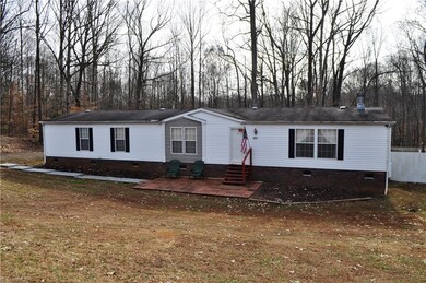 605 Blackwelder Rd, Statesville, NC 28625 - photo 2