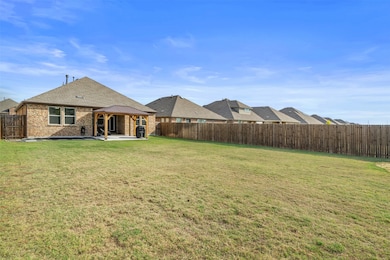 3223 Brady Starr Dr, Aubrey, TX 76227 - photo 4