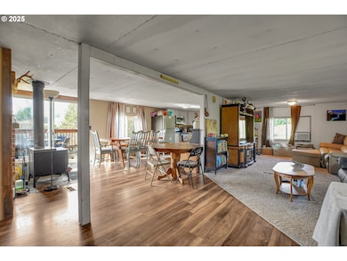 73859 Cedar Grove Dr, Clatskanie, OR 97016 - photo 4