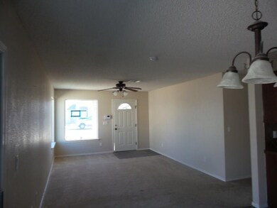 812 Desert Cactus Dr, Horizon City, TX 79928 - photo 3