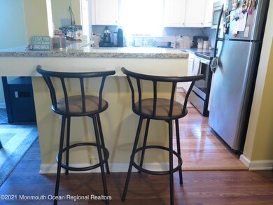 BREAKFAST BAR