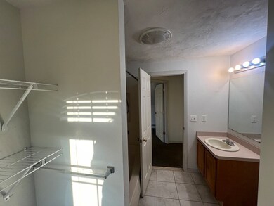 241 Main St unit 2, Rutland, MA 01543 - photo 4