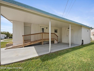 05-1675 Oceana Dr-04