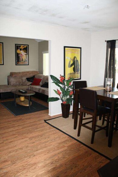 6Dining Room