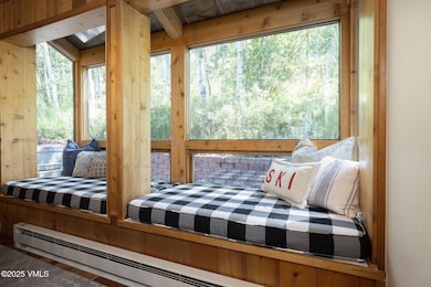 3115_booth_falls_b_interior_daybed