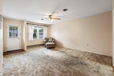 04-Foyer to Living