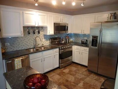 1846 Grove Ave unit C, Schaumburg, IL 60193 - photo 4