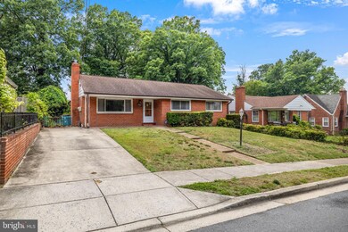 6005 Quintana St, Riverdale, MD 20737 - photo 2