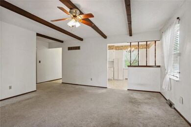 Living Room       Main Level