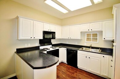 2408 Wildwood Ln, Denton, TX 76210 - photo 4