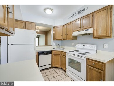 16 N Maple St unit A3, Woodbury, NJ 08096 - photo 2