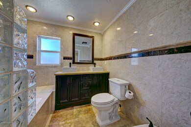 Bathroom Double Sink Vanity w Bidet