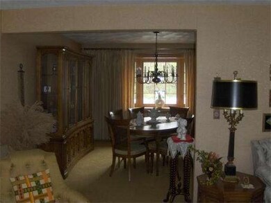 781 Dewey St, West Springfield, MA 01089 - photo 7