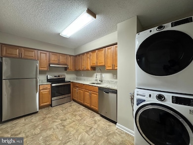 Racquet Club Condominium unit 310, Hyattsville, MD 20783 - photo 4