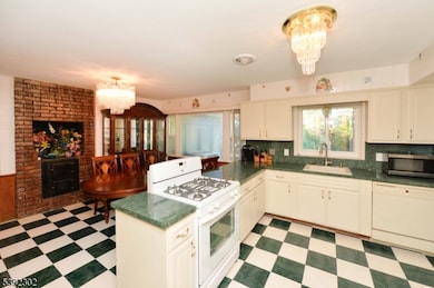 27 Edgemont Rd, West Orange, NJ 07052 - photo 7