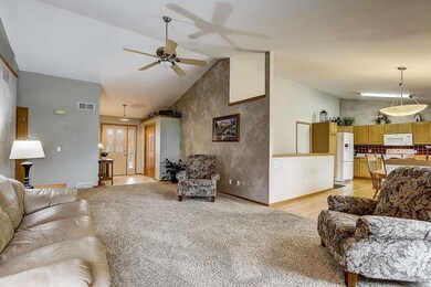 695 Stonebriar Ln, Oregon, WI 53575 - photo 7