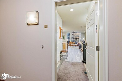 03-Entry 20220322-DW-9708