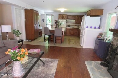 224 Cedar Ave, Hawley, PA 18428 - photo 5