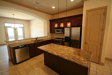 Exotic granite,dual breakfast bar and over sized i