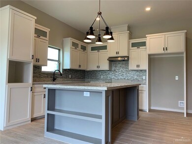 2930 Allen Dr, Edinburg, TX 78539 - photo 3