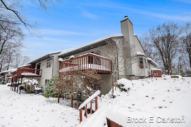 1231 Creekview Dr, Muskegon, MI 49441 - photo 7