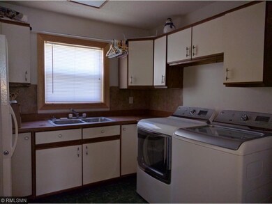Great laundry room just off of mud rooom