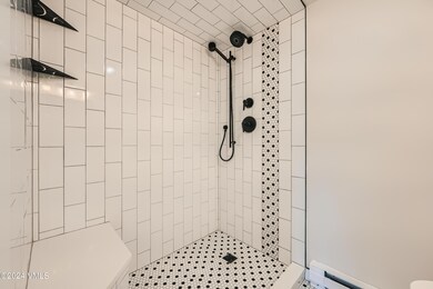 E212 Primary Bathroom