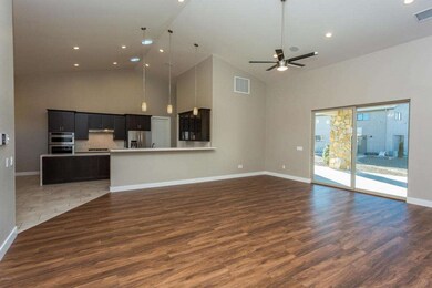 003_Living Room
