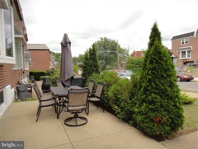 2875 Tremont St, Philadelphia, PA 19136 - photo 2