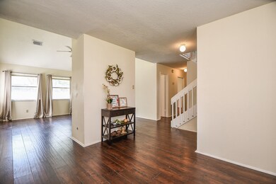 8027 Big Oak Trail Dr, Houston, TX 77040 - photo 5