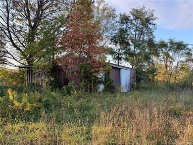 7882 W Phillip Rd, Campbellsburg, IN 47108 - photo 4