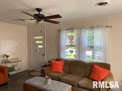 2607 W 71st St, Davenport, IA 52806 - photo 3