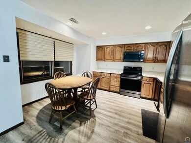 2926 SW Arrowhead Rd, Topeka, KS 66614 - photo 6