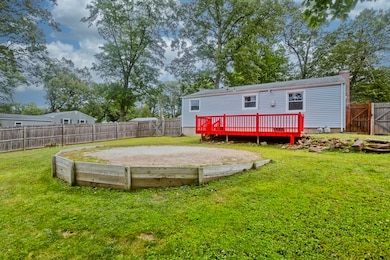 90 Feltham Rd, Springfield, MA 01118 - photo 6