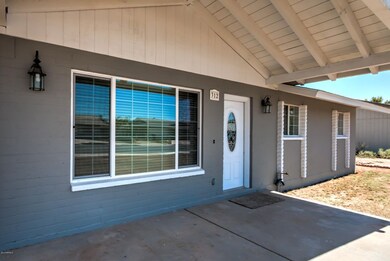 312 W Indigo St-53