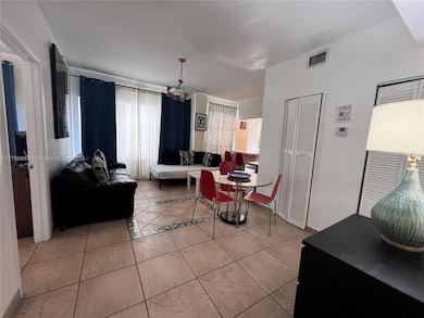 918 Ocean Dr unit 302, Miami Beach, FL 33139 - photo 3