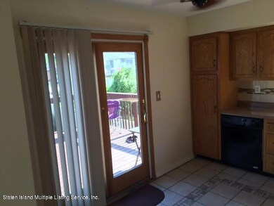 241 Regis Dr, Staten Island, NY 10314 - photo 2