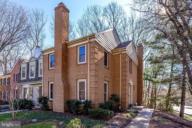 11500 Pine Cone Ct, Reston, VA 20191 - photo 3
