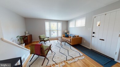 6904 Kenyon Dr, Alexandria, VA 22307 - photo 6