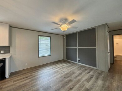 43866 E Morgan Ct unit 185, Harrison Township, MI 48045 - photo 3