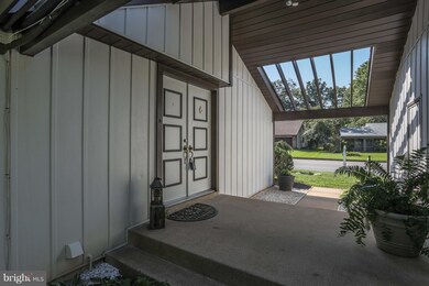 422 Sugarland Run Dr, Sterling, VA 20164 - photo 2