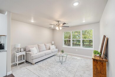 1012 Red Bud Dr, Azle, TX 76020 - photo 5