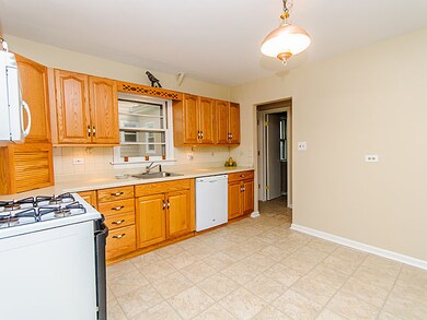 740 N Michigan St, Elmhurst, IL 60126 - photo 7