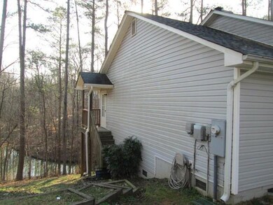 321 Kay Dr NE, Dalton, GA 30721 - photo 2