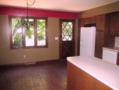 1858 Balsamridge Rd, Columbus, OH 43229 - photo 6