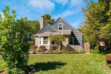 4389 Ingham Ave-2