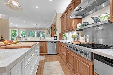 1122 Bayou Island Dr, Houston, TX 77063 - photo 6