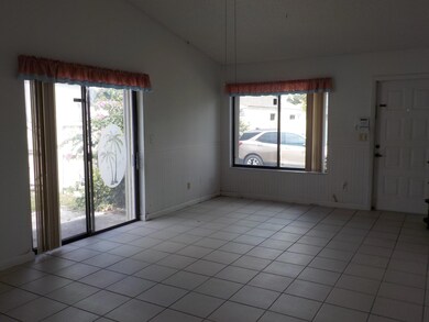 Spacious & Bright Great Room